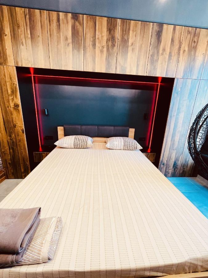 Loft В River Park З Джакузі Dnipro Luaran gambar