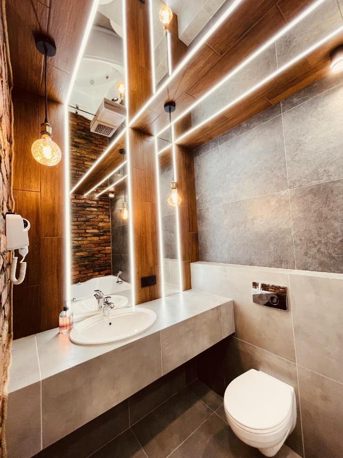 Loft В River Park З Джакузі Dnipro Luaran gambar